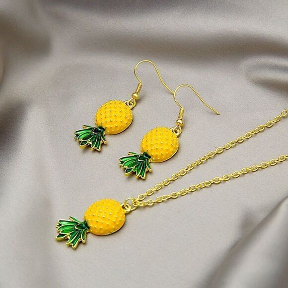Green Leaf Pineapple Dangle Earrings Pendant Necklace Set - Picture 6 of 7